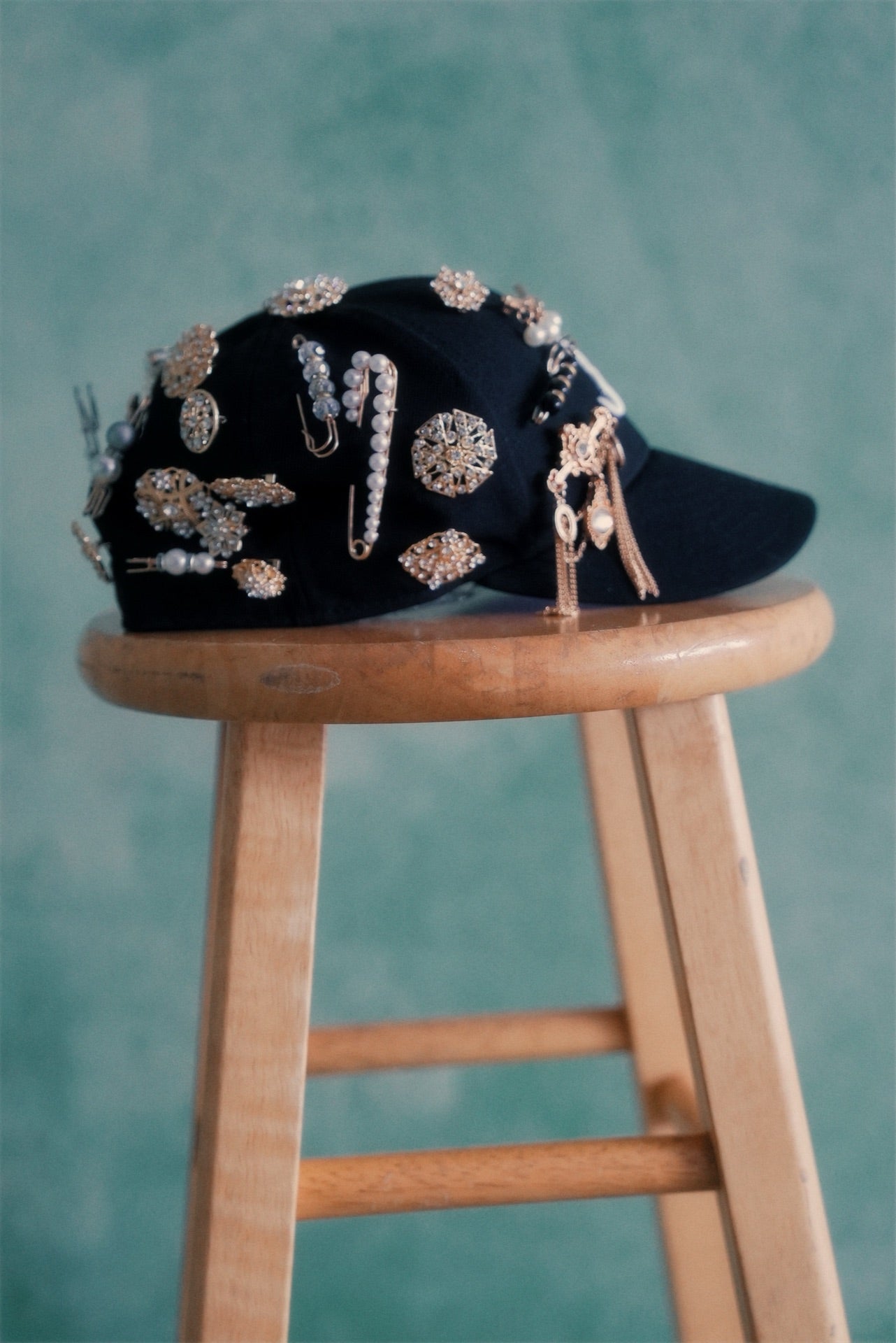 Fitted Braves Crown Hat in Black