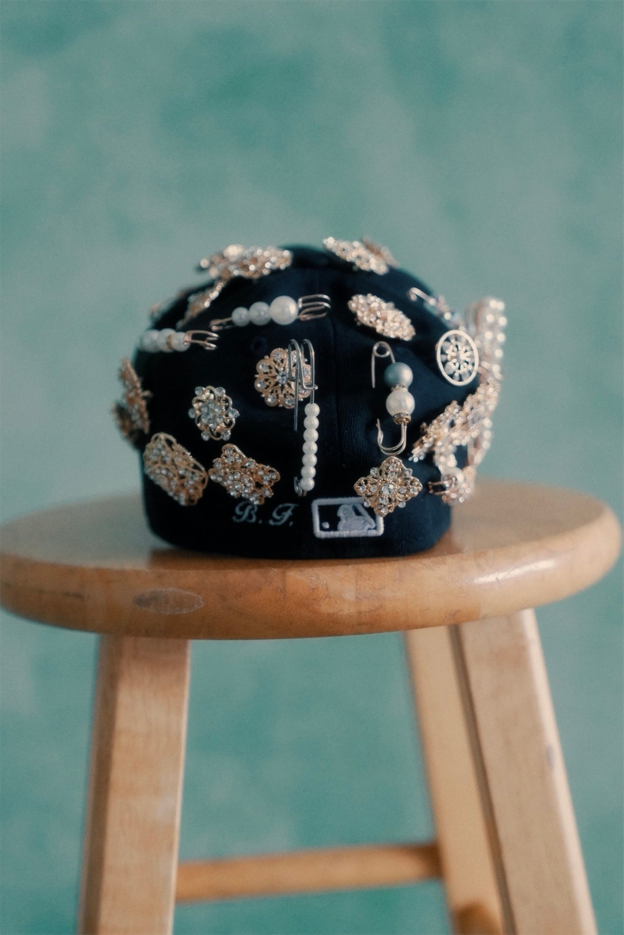 Fitted Braves Crown Hat in Black